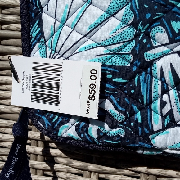 Best price! Vera Bradley Padded Shore Enough Laptop Sleeve - Picture 2 of 6